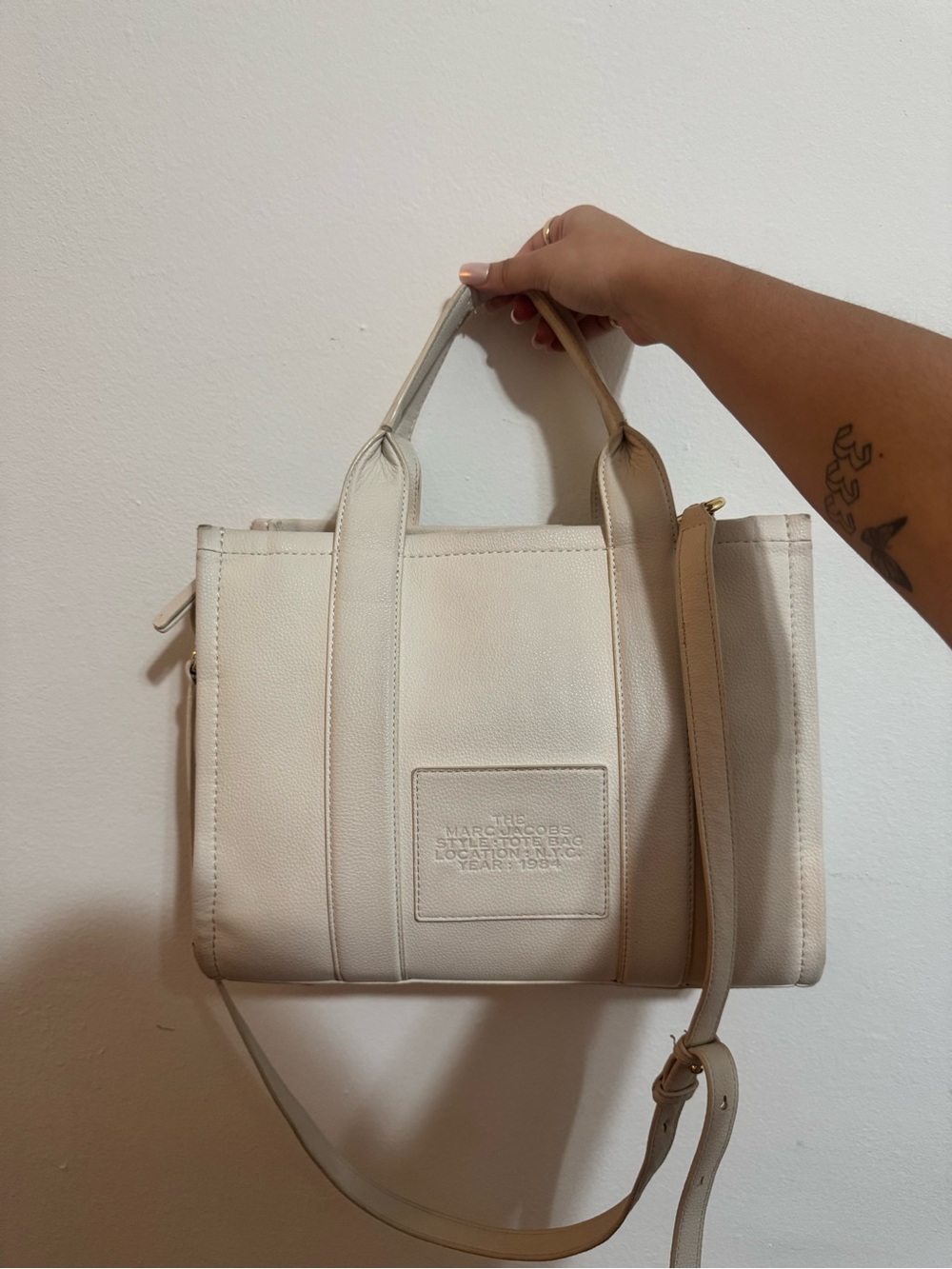 Marc Jacobs The Tote Bag in Beige - Picture 3 of 9